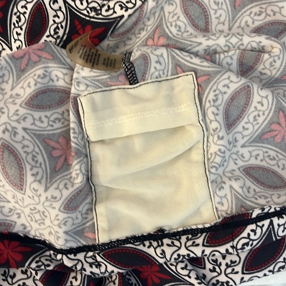 Title Nine | Twist Front dress Women’s size M soft stretch 3/4 sleeve v-neck - Picture 7 of 9